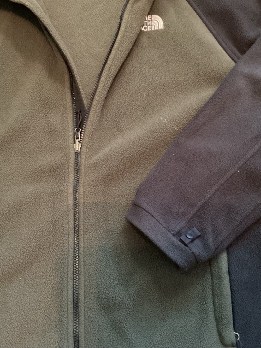 The North Face Olive Green & Black Fleece Jacket - Picture 6 of 7